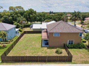 9095 Indian River Run S in Boynton Beach, FL - Building Photo - Building Photo