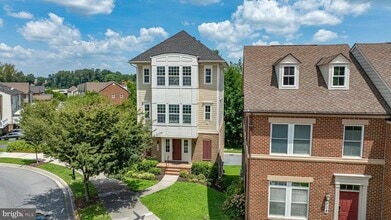 304 Parkview Ave in Gaithersburg, MD - Building Photo - Building Photo