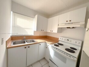 2840 NW 15th Ct in Fort Lauderdale, FL - Building Photo - Building Photo