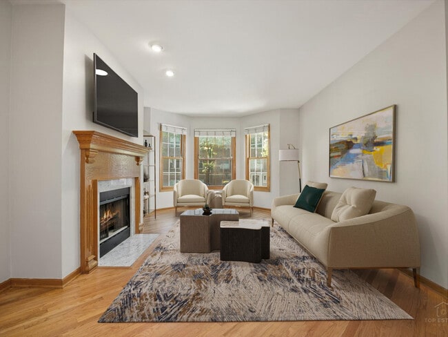property at 1059 W Cornelia Ave