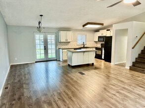 5727 W Pacific Park Dr in Spokane, WA - Building Photo - Building Photo