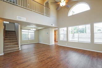 3938 W Whispering Wind Dr in Glendale, AZ - Building Photo - Building Photo