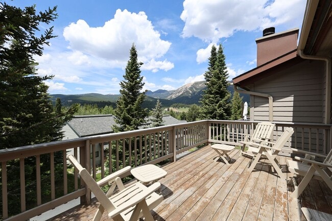 property at 41 Blue Flax Place