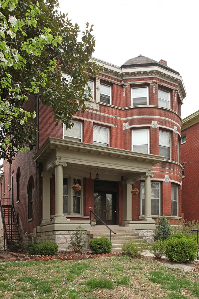 1411 S 3rd St in Louisville, KY - Foto de edificio - Building Photo