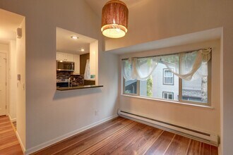 8000 146th Ave NE in Redmond, WA - Building Photo - Building Photo