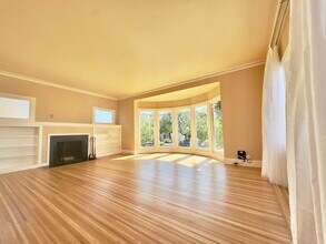 2615 Maxwell Ave in Oakland, CA - Foto de edificio - Building Photo