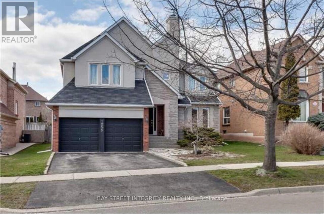 1255 Heritage Way in Oakville, ON - Building Photo