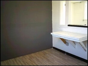206 N Reynolds Rd in Bryant, AR - Building Photo - Building Photo