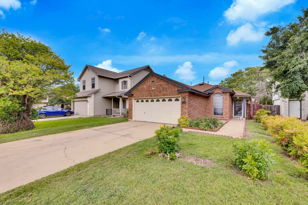 1625 Sylvia Ct in Round Rock, TX - Building Photo