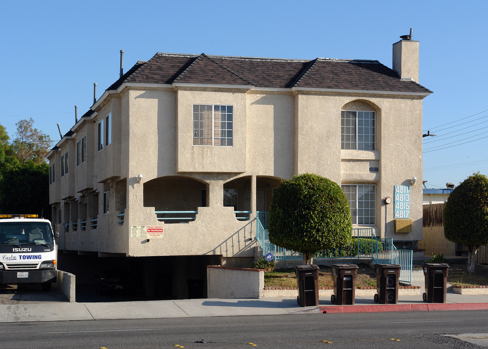 4811-4817 W 120th St in Hawthorne, CA - Building Photo