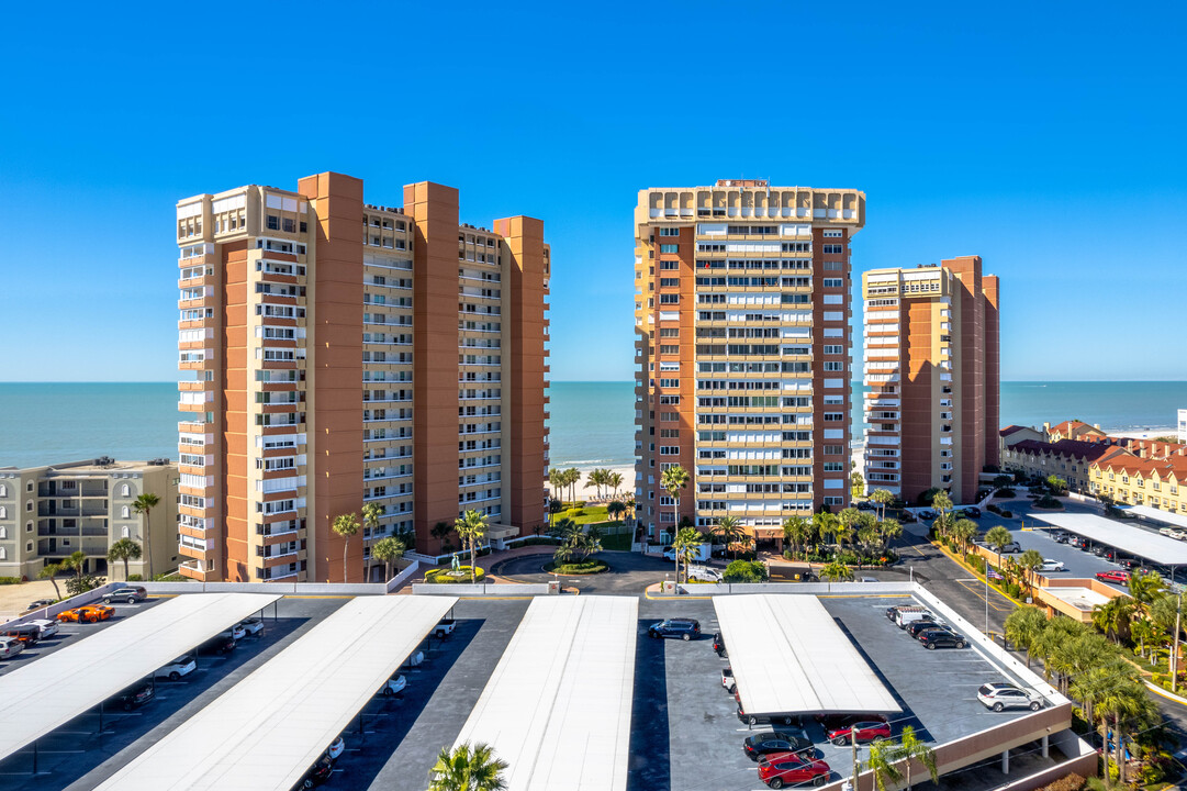 Redington Towers in Redington Shores, FL - Building Photo