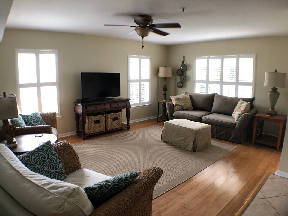 208 16th St in St. Augustine, FL - Building Photo
