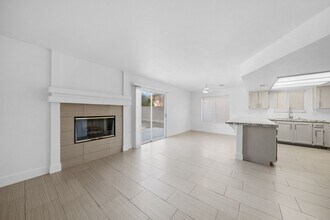 2316 Pine Bluff Ct in Las Vegas, NV - Building Photo - Building Photo