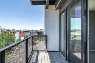 Avante Apartments in Milwaukee, WI - Foto de edificio - Interior Photo