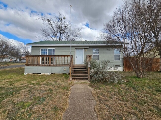 property at 715 Valley Rd