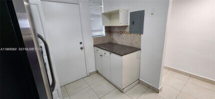 3660 NE 166th St in Miami, FL - Building Photo - Building Photo