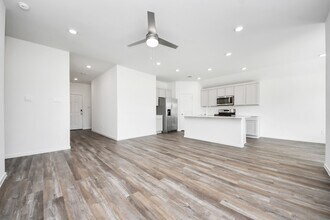 18683 Bernoulli Dr in New Caney, TX - Building Photo - Building Photo