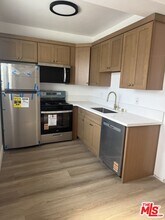 842 S Berendo St in Los Angeles, CA - Building Photo - Building Photo