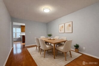 6 Allison Dr in East Brunswick, NJ - Building Photo - Building Photo