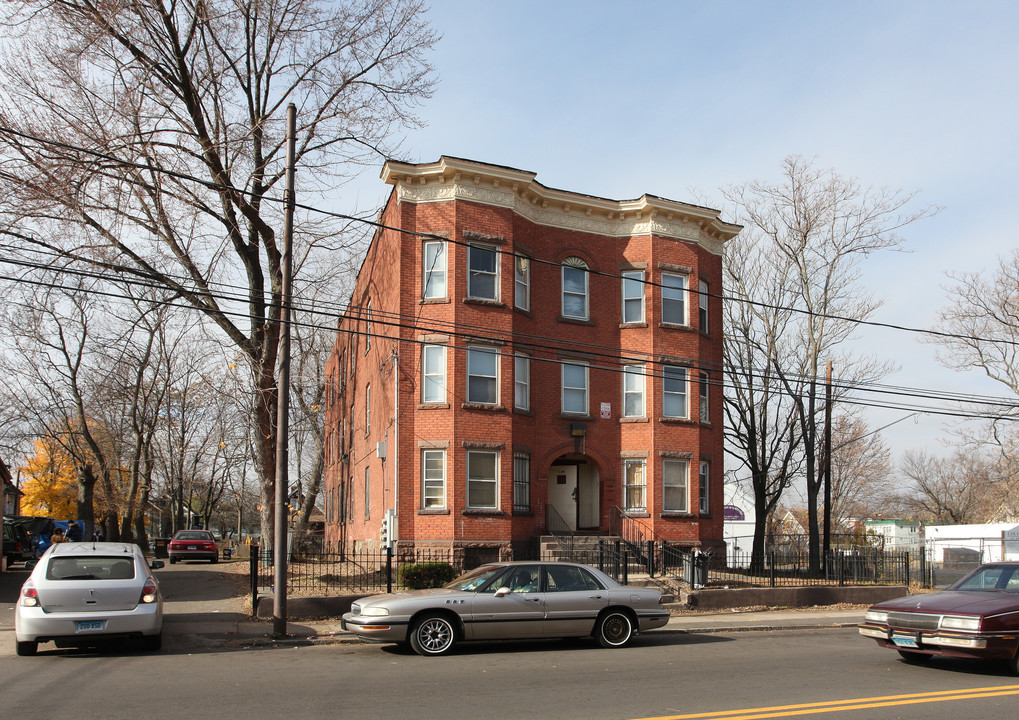 149 Barbour St in Hartford, CT - Foto de edificio