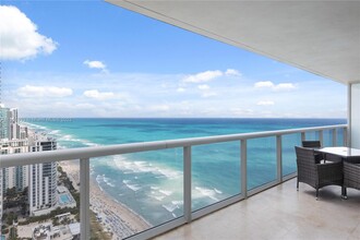 1830 S Ocean Dr in Hallandale Beach, FL - Building Photo - Building Photo