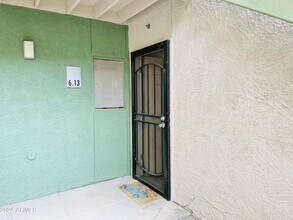 1295 N Ash St in Gilbert, AZ - Building Photo - Building Photo