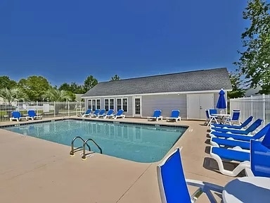 3842 Camden Dr in Myrtle Beach, SC - Foto de edificio - Building Photo