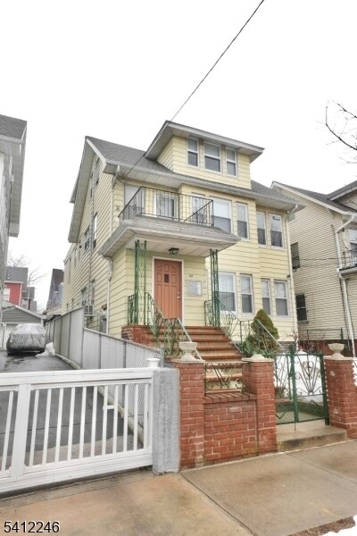 43 Peck Ave in Newark, NJ - Building Photo