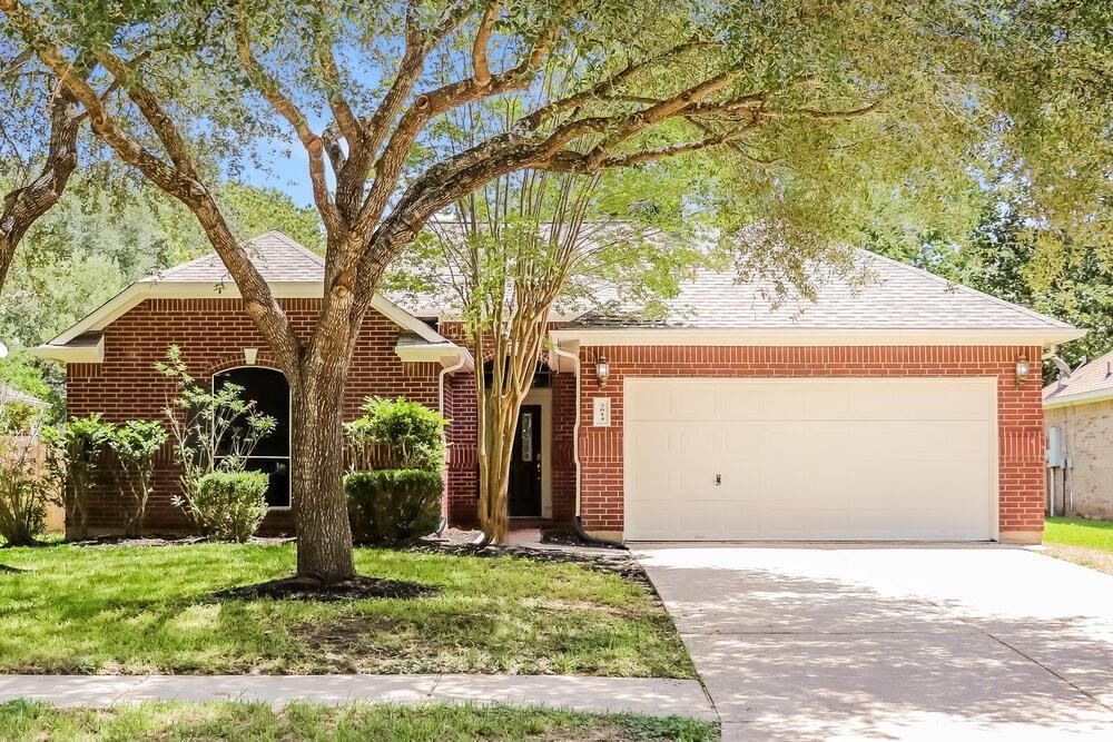 2014 Spreading Bough Ln in Richmond, TX - Foto de edificio