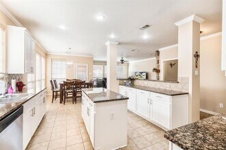 6965 Shoreview Dr in Grand Prairie, TX - Building Photo - Building Photo