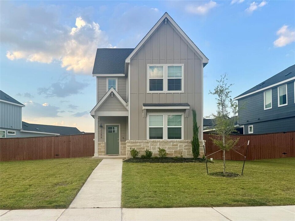 2288 Wallin Bradley Dr in Round Rock, TX - Building Photo