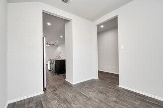 9878 Laurel Lake Dr in Shenandoah, TX - Building Photo - Building Photo