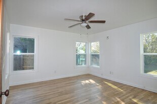 2808-2810 Halbert St in Fort Worth, TX - Building Photo