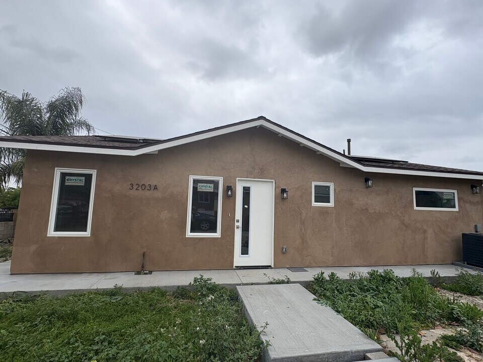 3203 Frazier St in Baldwin Park, CA - Building Photo