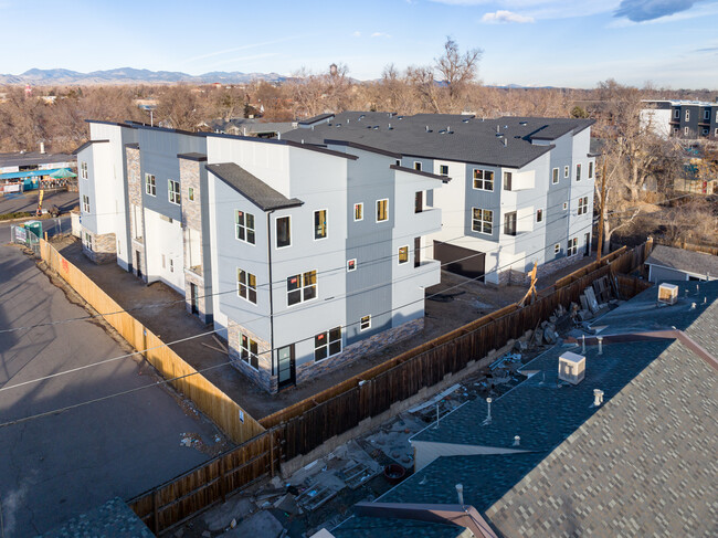 West Edge 8 in Lakewood, CO - Building Photo - Building Photo