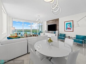 400 Sunny Isles Blvd in Sunny Isles Beach, FL - Building Photo - Building Photo