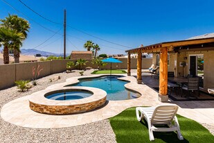 3280 Rocking Horse Dr in Lake Havasu City, AZ - Building Photo