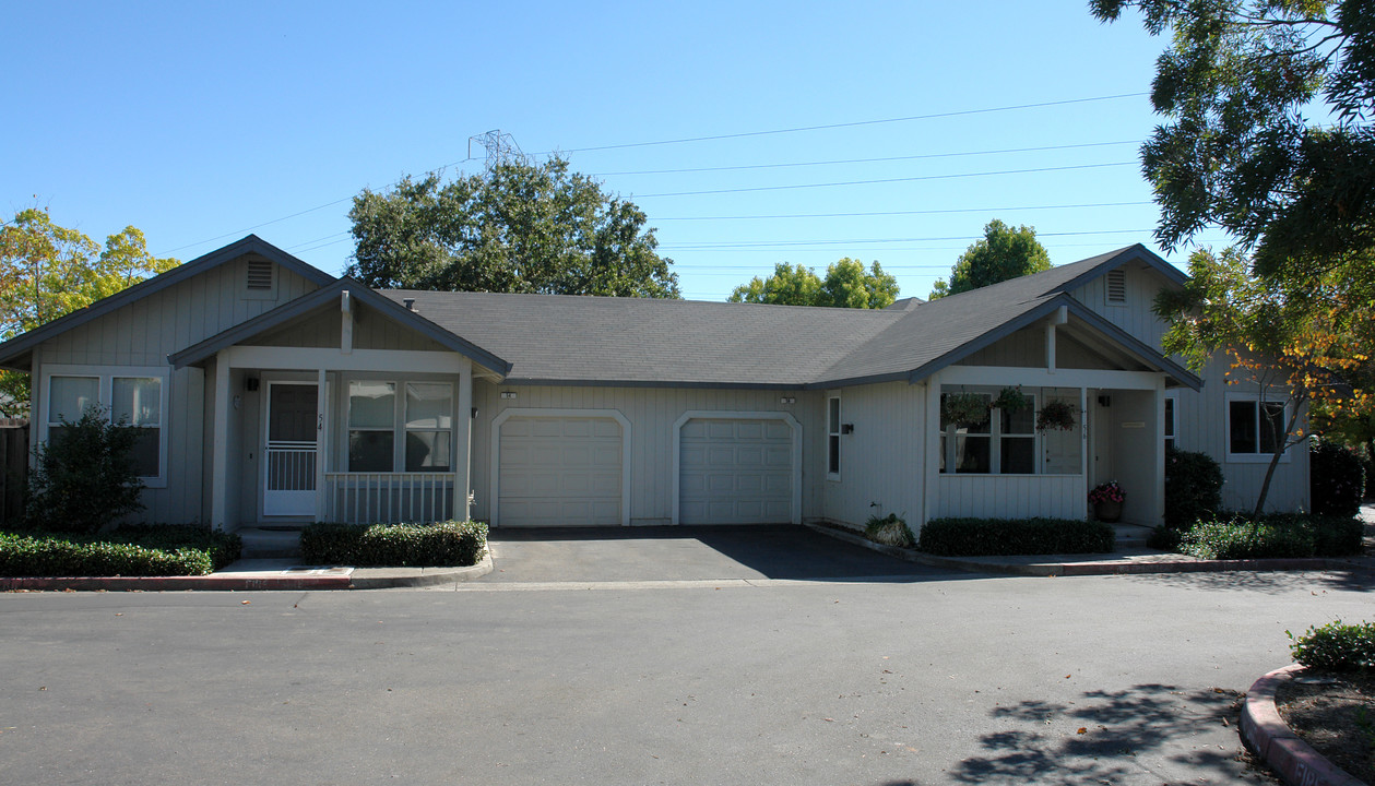 54 Okelley Way in Santa Rosa, CA - Building Photo