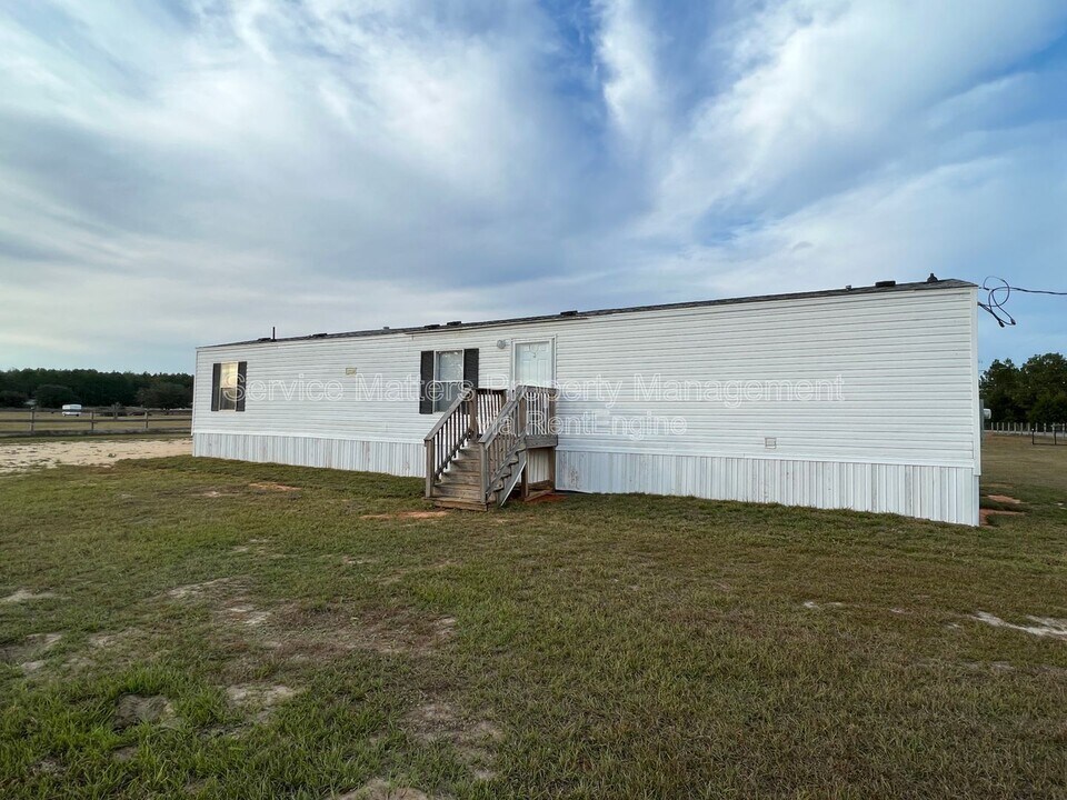 4819 Douglas Dr in Milton, FL - Building Photo