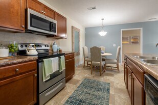 The Grove at Park Place in Fayetteville, NC - Building Photo