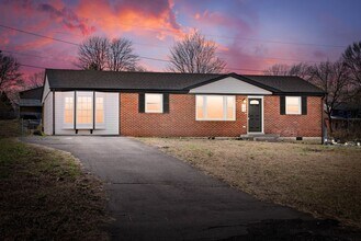 107 Norris Dr in Clarksville, TN - Building Photo - Building Photo