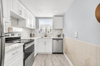 2731 NE 14th Street Cswy in Pompano Beach, FL - Foto de edificio - Building Photo