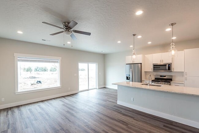 305 Johnson Rd in Fruitland, ID - Building Photo - Building Photo