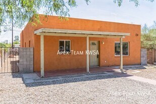 744 E Linden St in Tucson, AZ - Building Photo