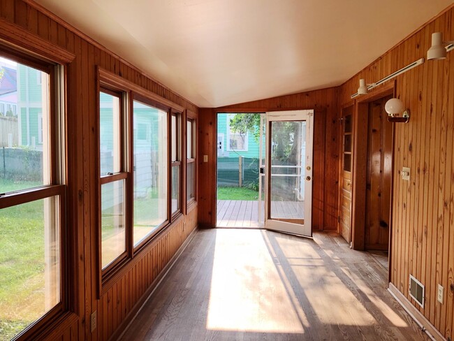 property at 417 E Hillside Dr