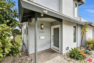 8204 Calabar Ave in Los Angeles, CA - Building Photo - Building Photo