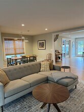 237 6th St in Greenport, NY - Building Photo - Building Photo