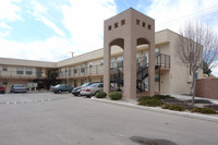 Gene Gilbert Manor in Albuquerque, NM - Foto de edificio - Building Photo