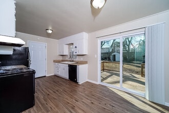 705 Hal St NW in Huntsville, AL - Building Photo - Building Photo