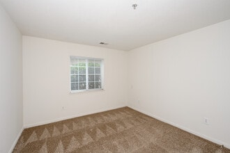 Kings Crest Seniors Apartments in Fredericksburg, VA - Building Photo - Building Photo